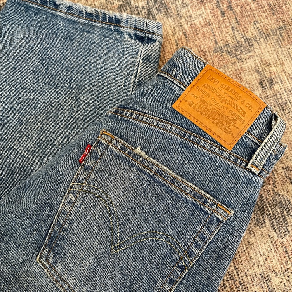 Levi’s high rise straight leg ribcage jeans